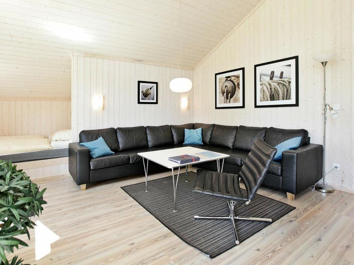 8 Person Holiday Home In Gro Enbrode Grossenbrode Exterior photo